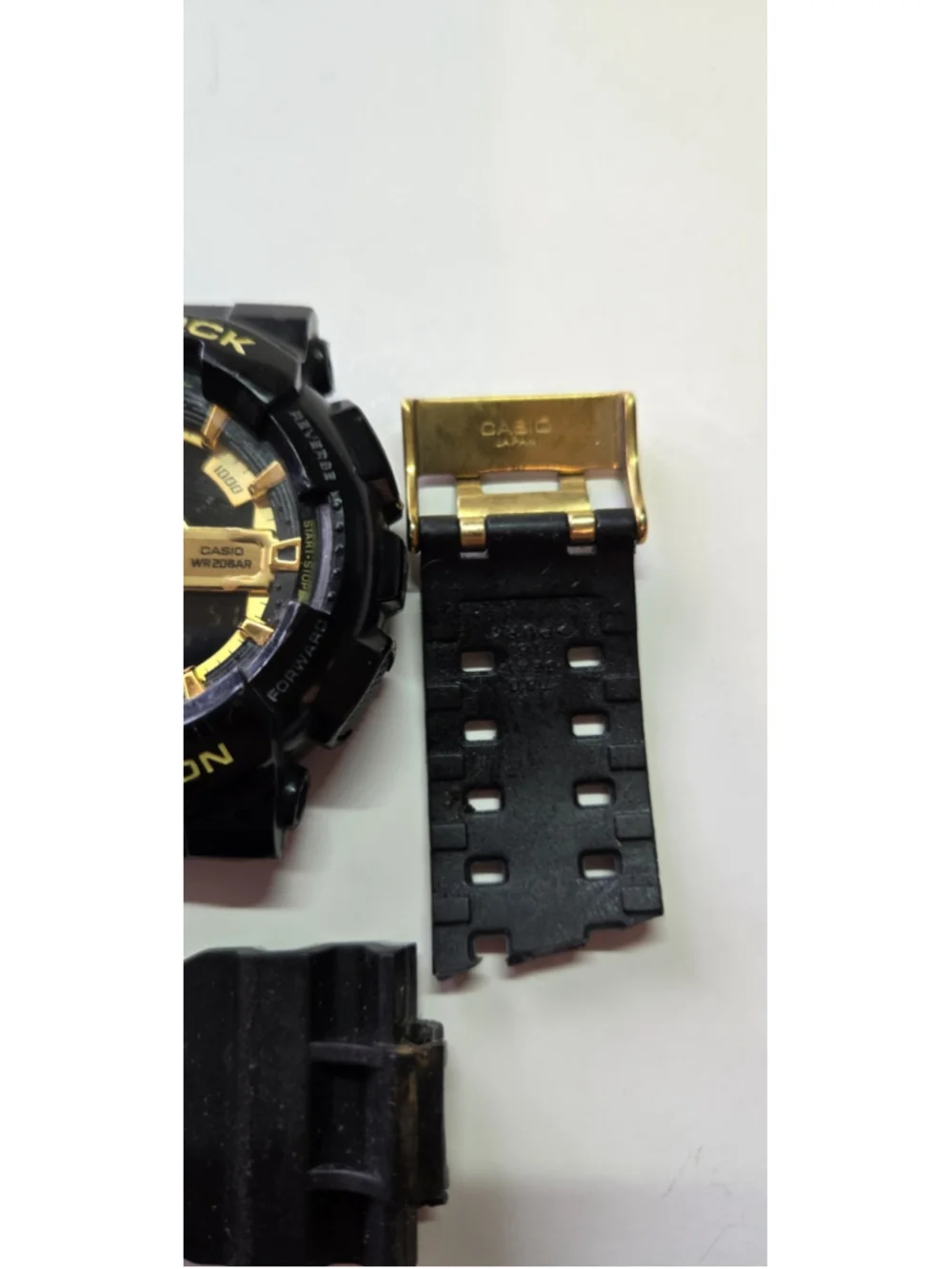 Lot Of 4 Men's Watches Casio G-Shock Geneva Timex Q